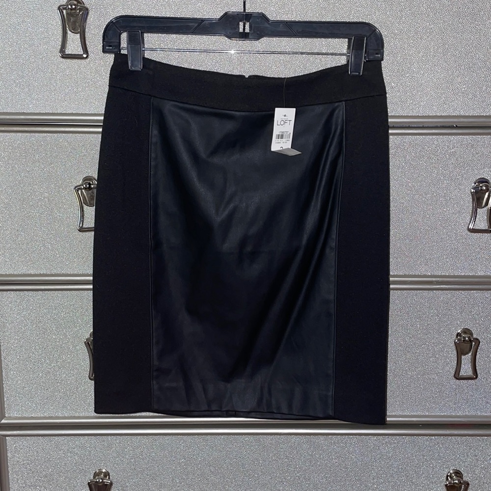 New black LOFT skirt
